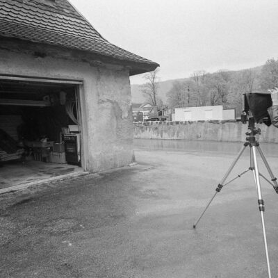 Renate Buser - l'artiste photographie le lieu