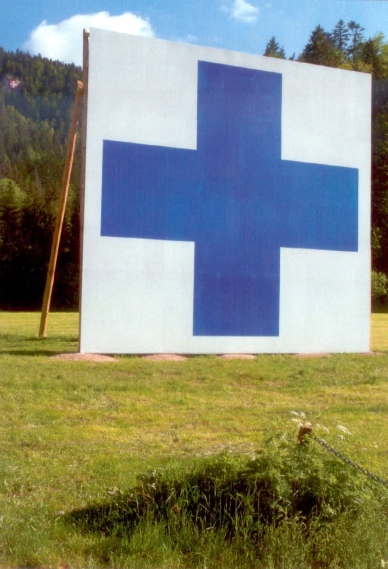 Roman Signer - La même grandeur, la même forme, une autre couleur